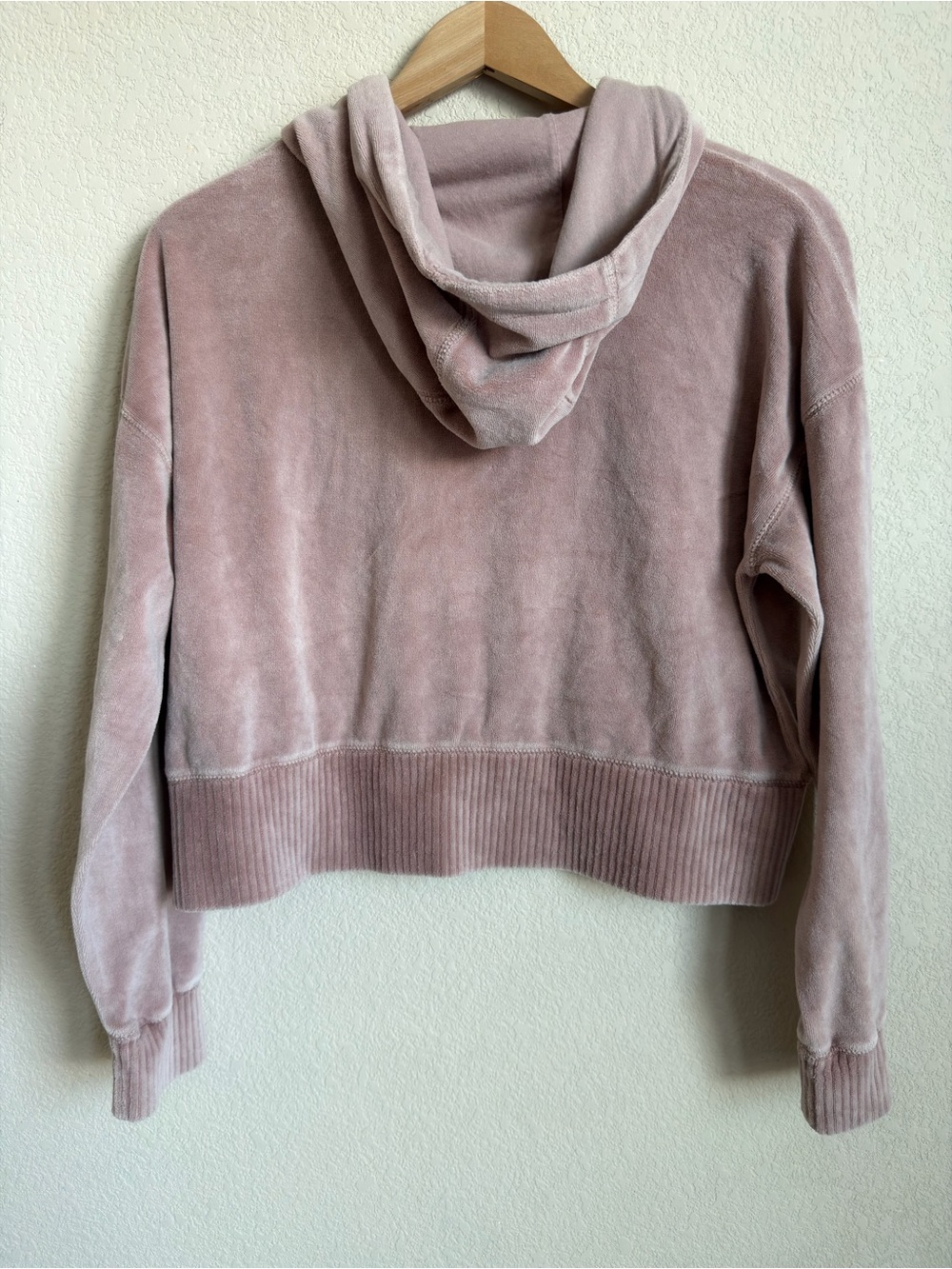 Mono B Velour Cropped Hoodie M Mauve Pink Ribbed Pullover Sweatshirt Athleisure - Picture 8 of 10